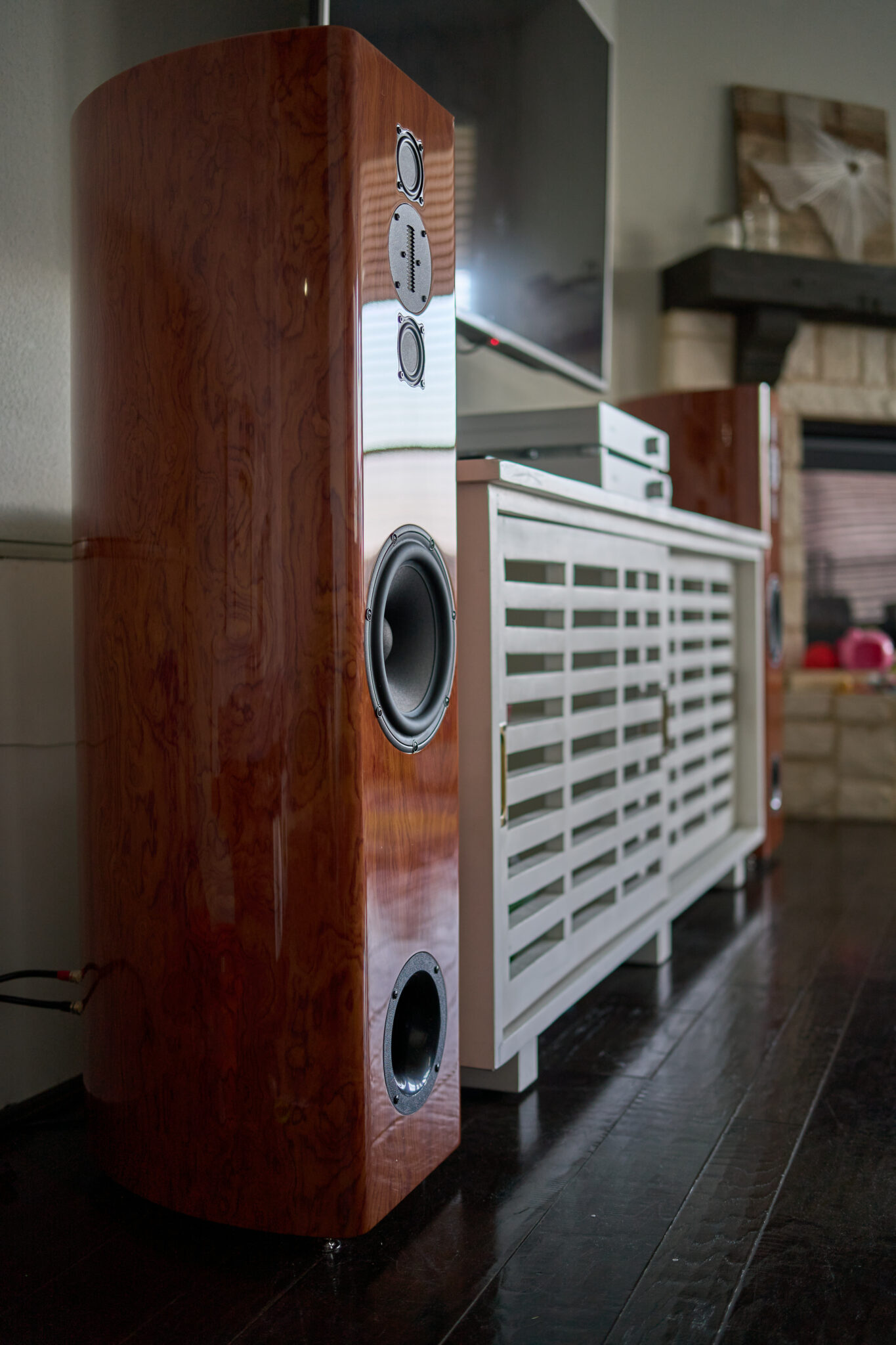 Review Philharmonic Audio BMR Tower Everdayday Audiophile